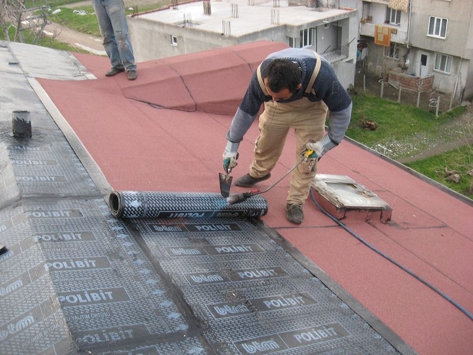 Seferihisar EPDM Kauçuk Çatı – düz çatıda arduvazlı bitümlü membran serimi